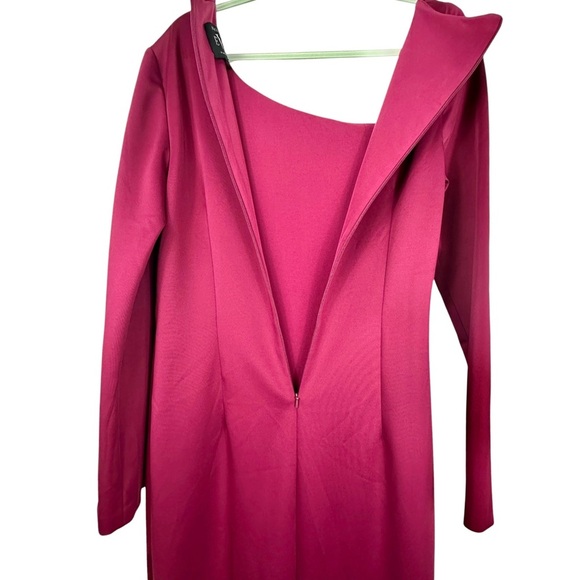 Black Halo Akasha High Slit Asymmetrical Gown in Raspberry Size 12 - Picture 4 of 7